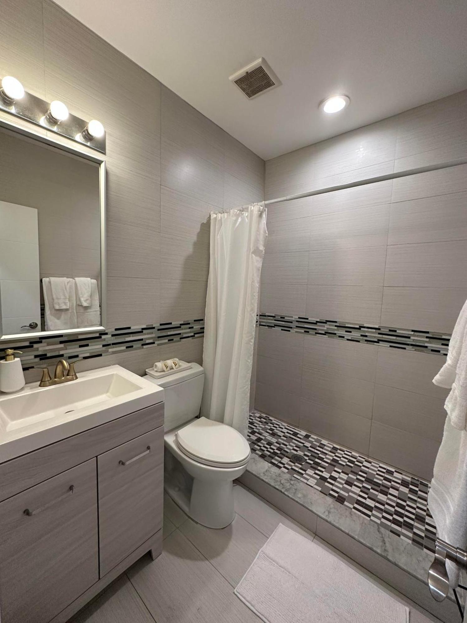 The Pearl Beachside Apartments On Hollywood Beach Esterno foto