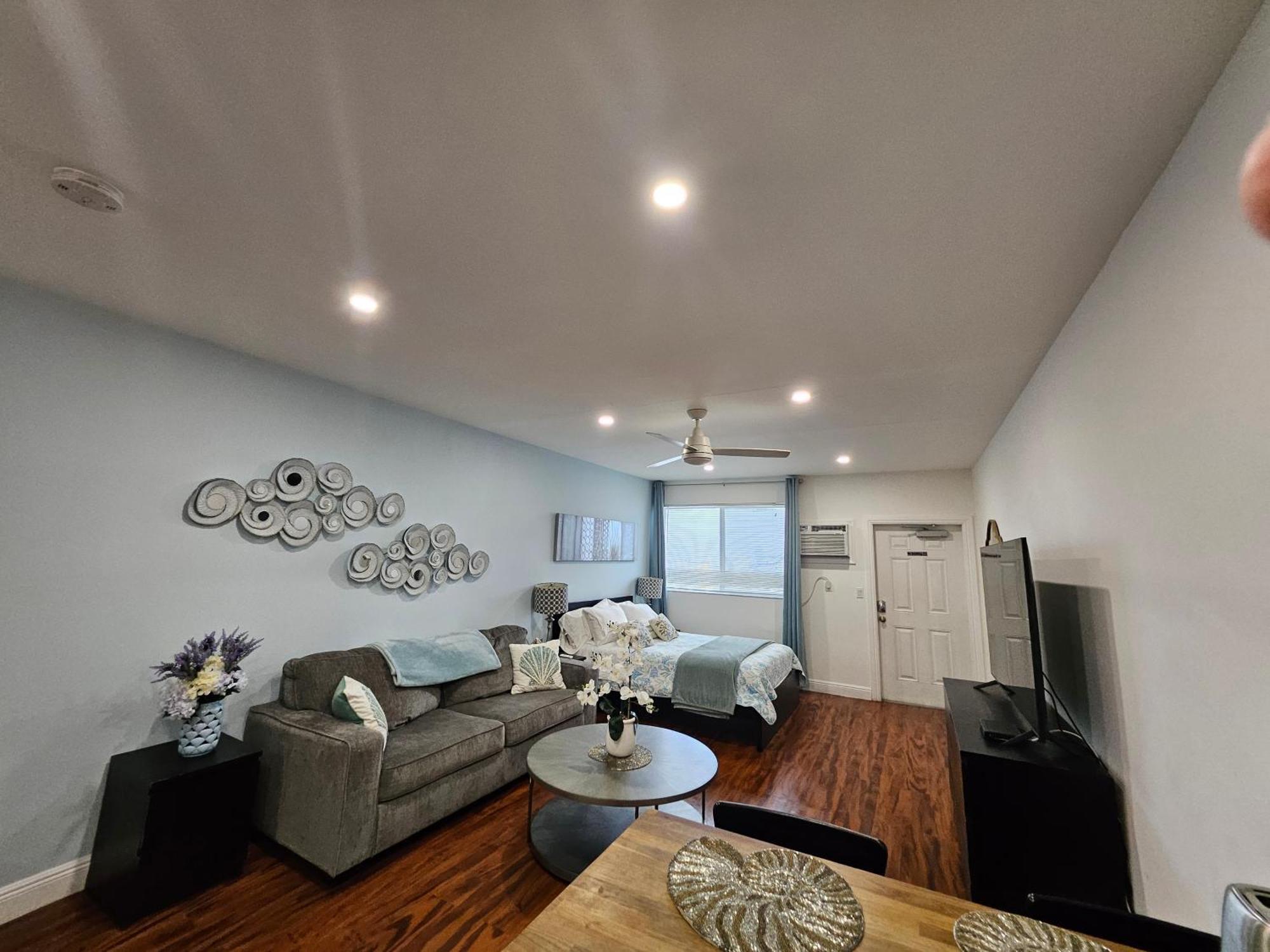 The Pearl Beachside Apartments On Hollywood Beach Camera foto